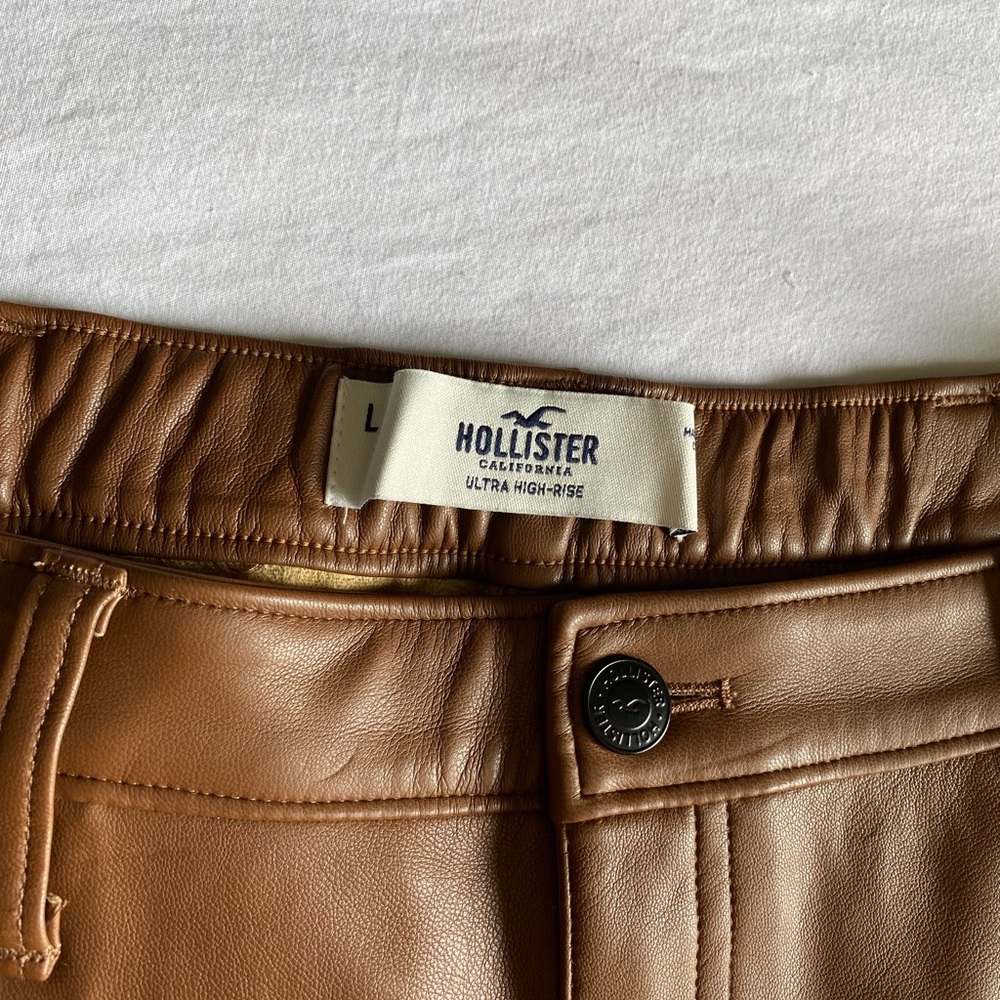 High rise fake leather shorts